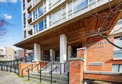 1010 6888 Cooney Road, Richmond, BC, Brighouse — 1 bed apartment/condo for sale