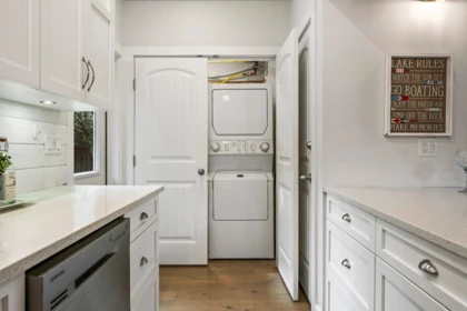 Hallway Photo of 649 Mountain View Road, Cultus Lake, BC