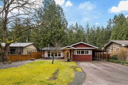 Kitchen Island Photo of 649 Mountain View Road, Cultus Lake, BC