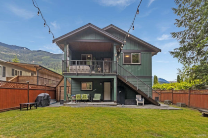 Outdoor Kitchen Photo of 746 Upper Crescent, Britannia Beach, BC