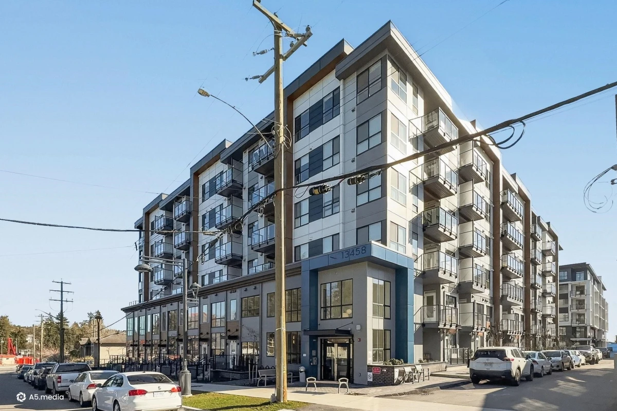 Exterior Front Photo of 319 13458 95 Avenue, Surrey, BC