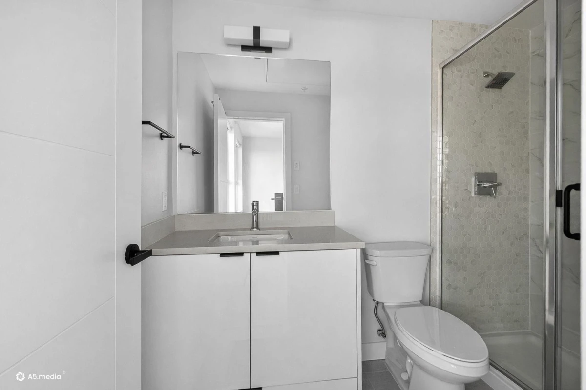 Powder Room Photo of 319 13458 95 Avenue, Surrey, BC