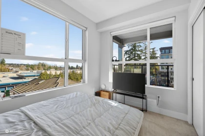 Guest Bathroom Photo of 319 13458 95 Avenue, Surrey, BC