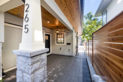 Mudroom Photo of 265 W 6th Street, North Vancouver, BC
