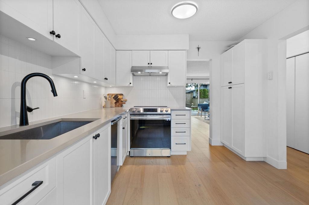 Dining Area Photo of 44 3151 Springfield Drive, Richmond, BC