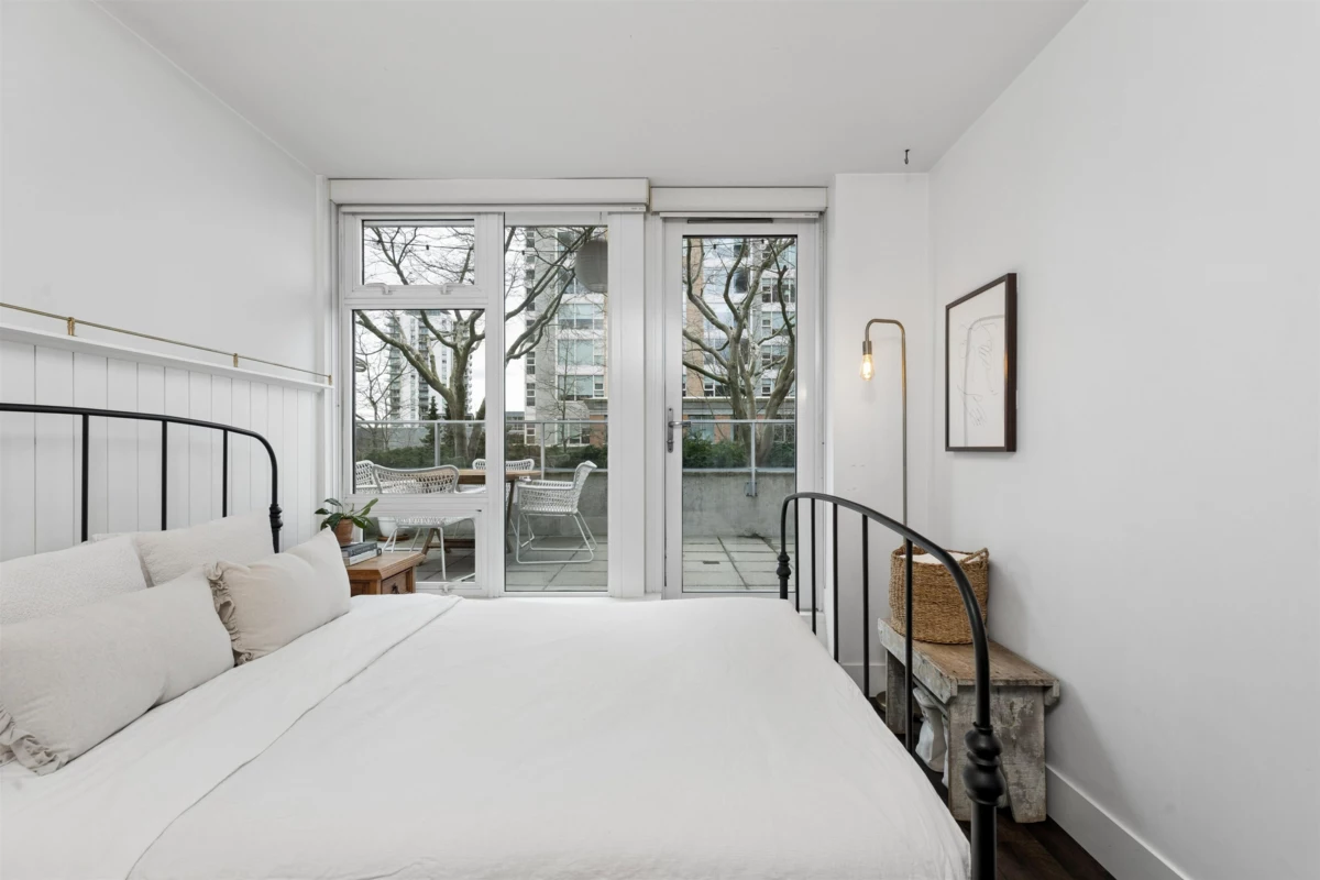 Basement Recreation Room Photo of 303 150 W 15th Street, North Vancouver, BC