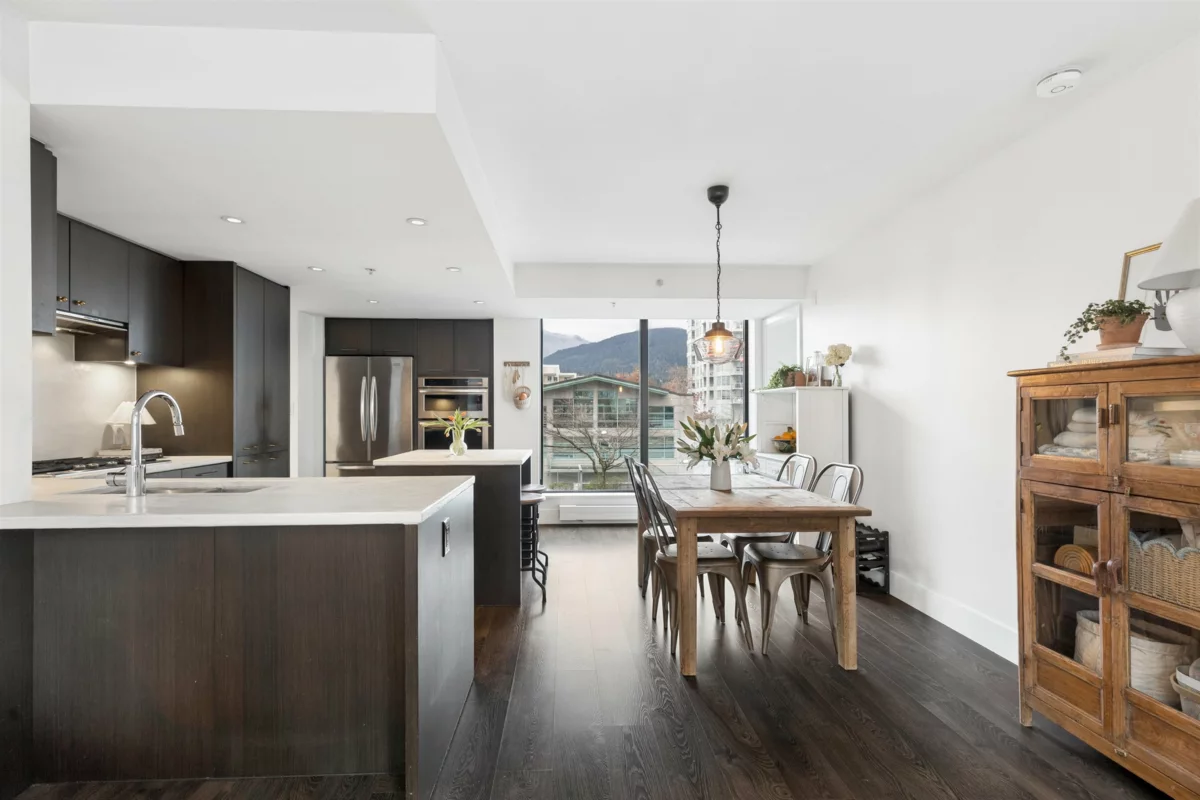 Breakfast Nook Photo of 303 150 W 15th Street, North Vancouver, BC