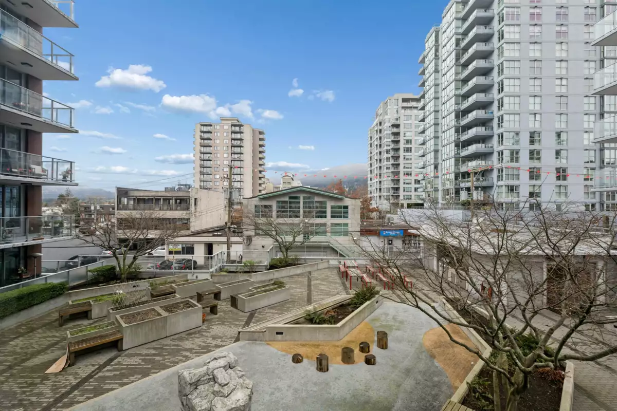 Hot Tub / Spa Photo of 303 150 W 15th Street, North Vancouver, BC