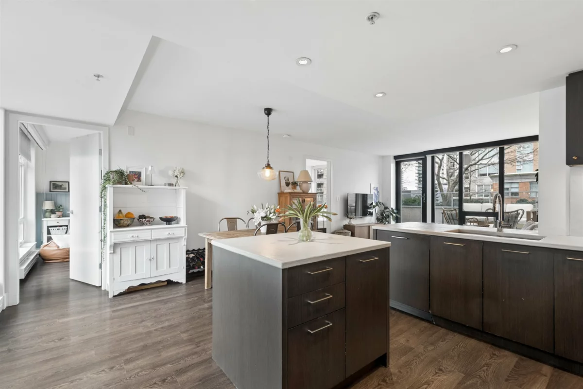 Kitchen Photo of 303 150 W 15th Street, North Vancouver, BC