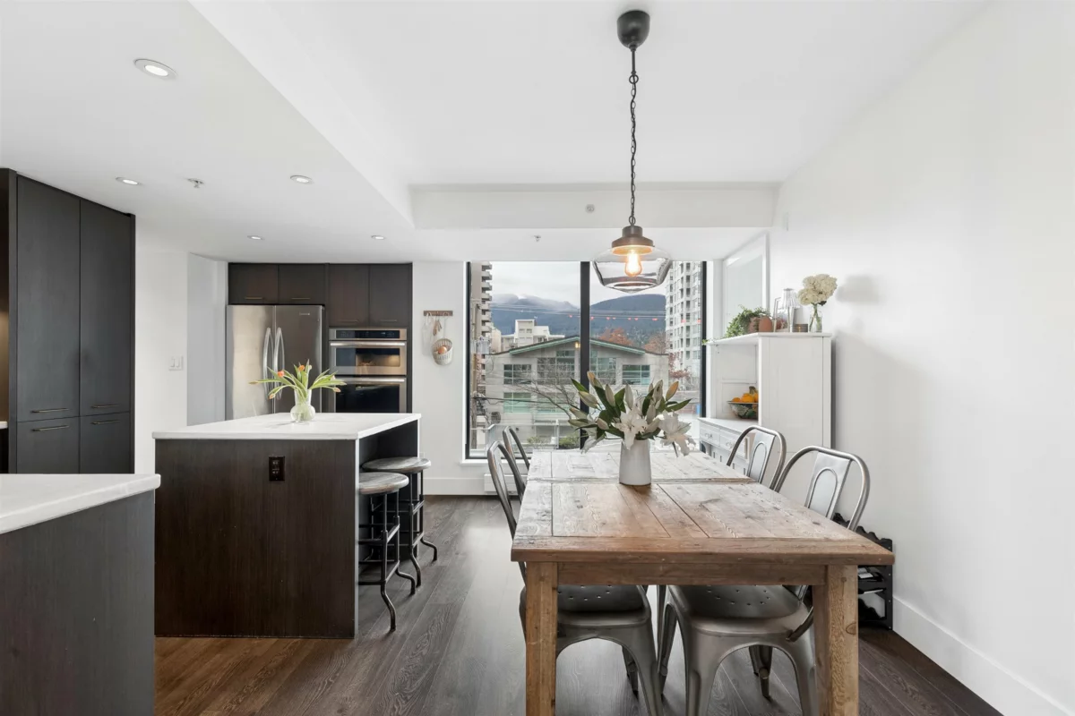 Primary Bedroom Photo of 303 150 W 15th Street, North Vancouver, BC