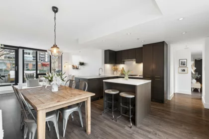 303 150 W 15th Street, North Vancouver, BC, Central Lonsdale — 2 bed apartment/condo for sale