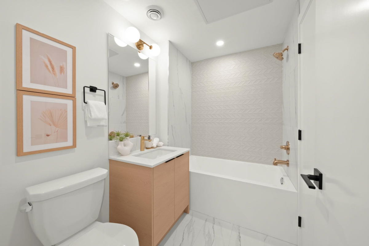 Breakfast Nook Photo of 106 15353 17 Avenue, Surrey, BC