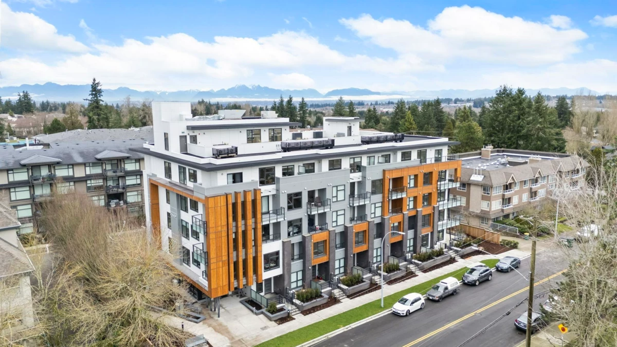 Guest Bathroom Photo of 106 15353 17 Avenue, Surrey, BC