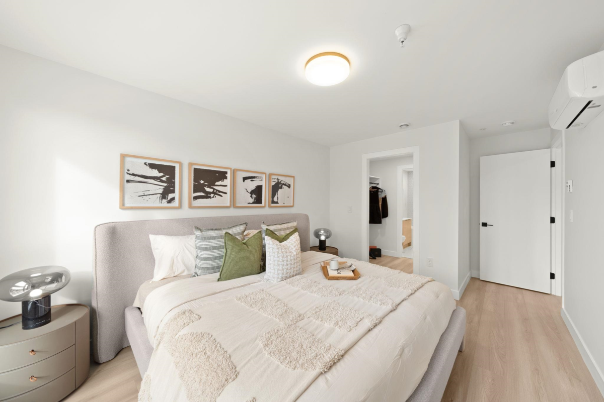 Kitchen Photo of 106 15353 17 Avenue, Surrey, BC