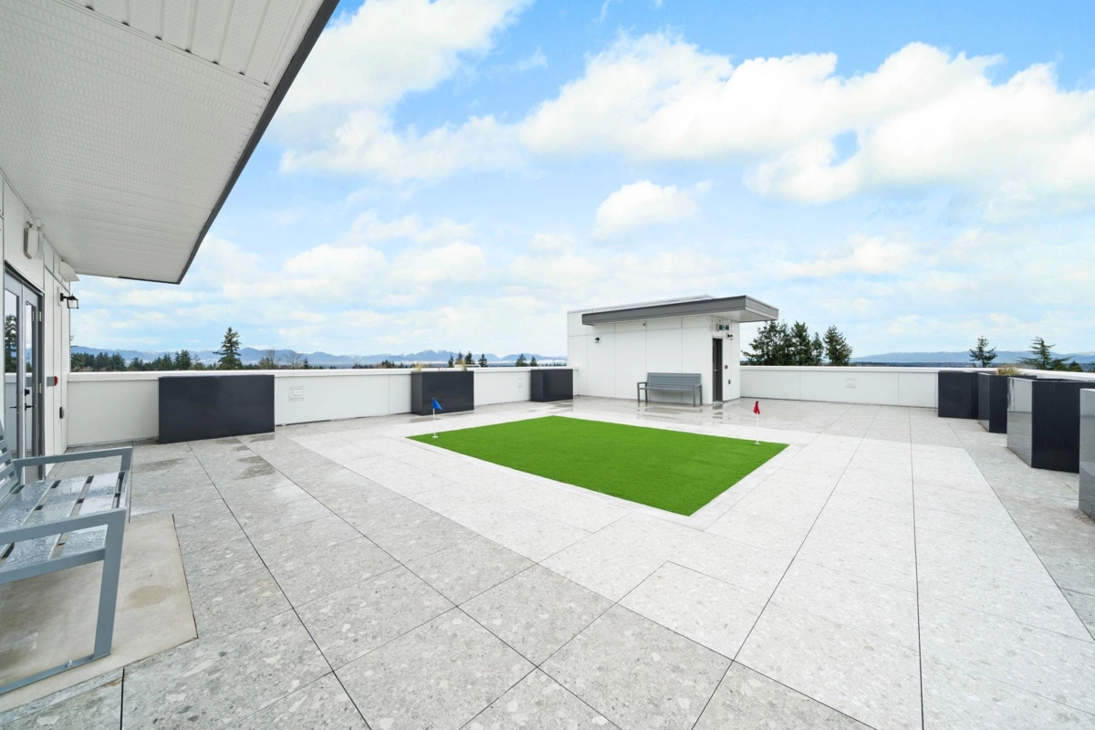 Walk-In Closet Photo of 106 15353 17 Avenue, Surrey, BC