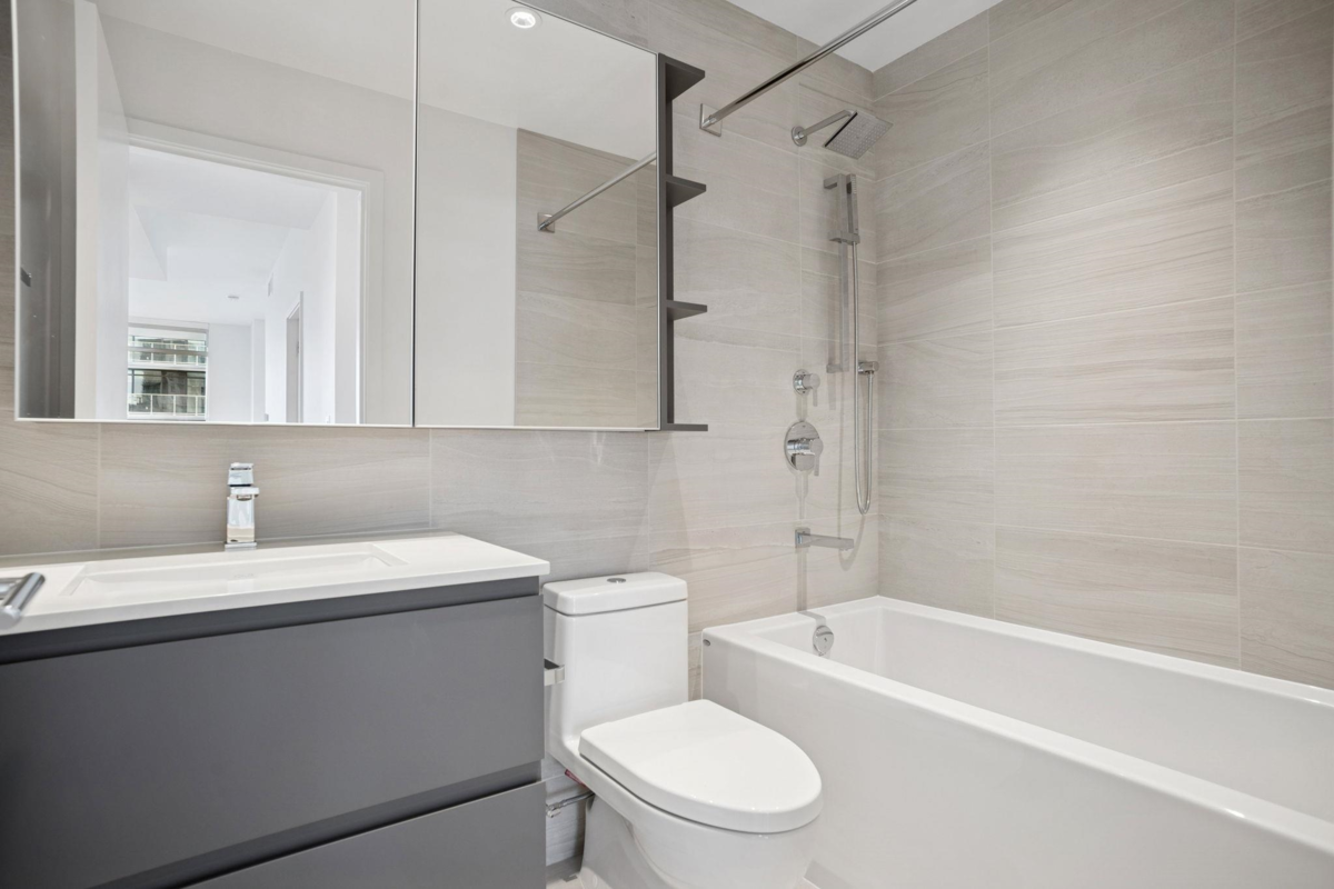 Walk-In Closet Photo of 553 6500 Minoru Boulevard, Richmond, BC