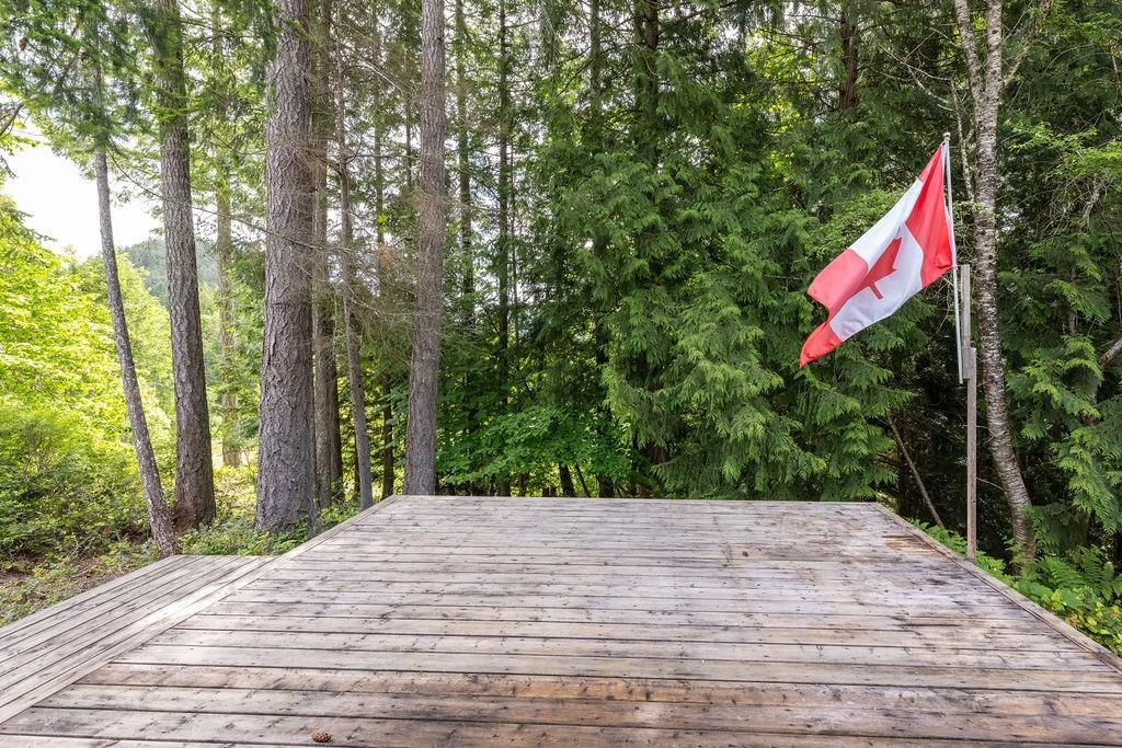 Kitchen Island Photo of 4561 Sinclair Bay Road, Garden Bay, BC