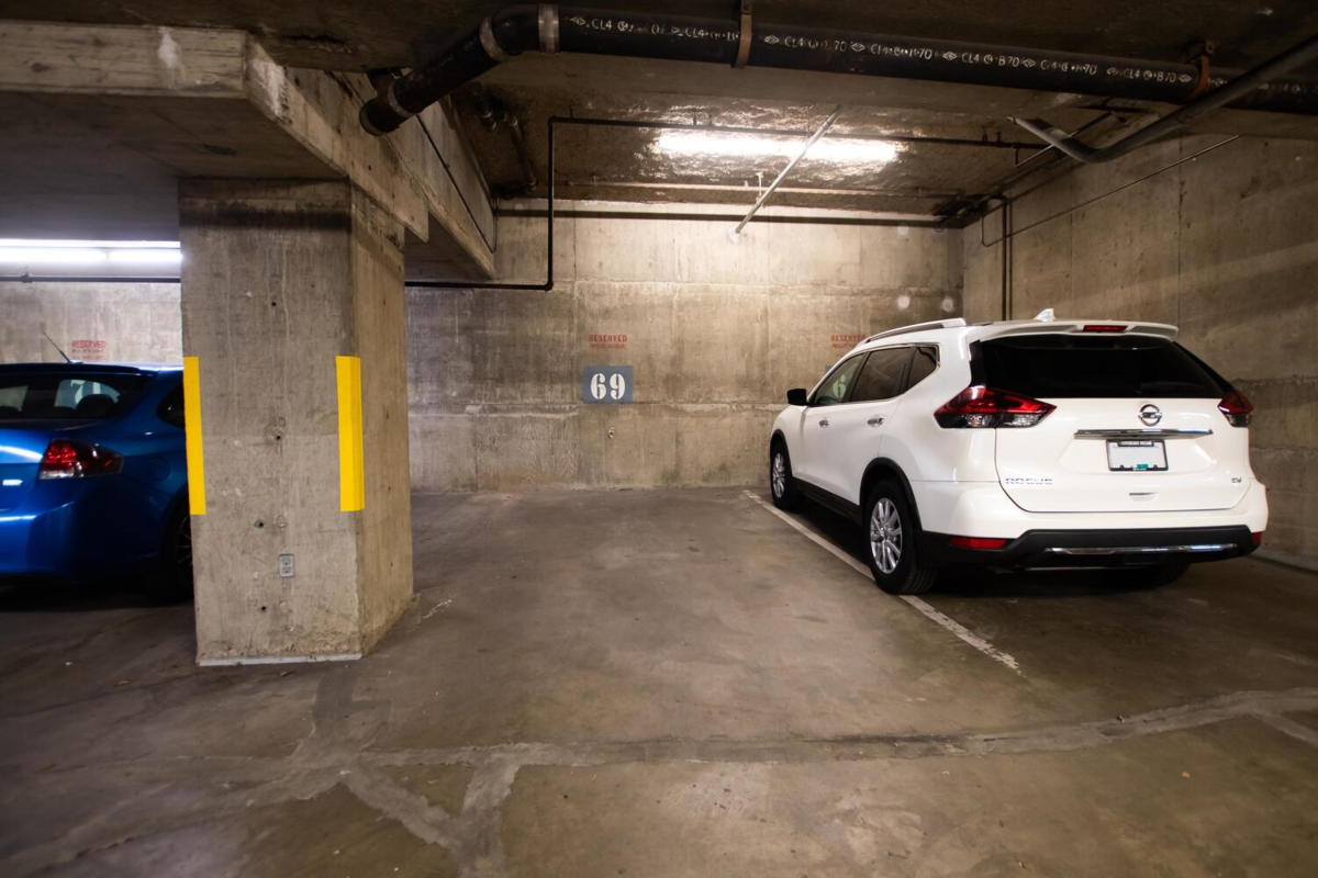 Staircase Photo of 814 1177 Hornby Street, Vancouver, BC
