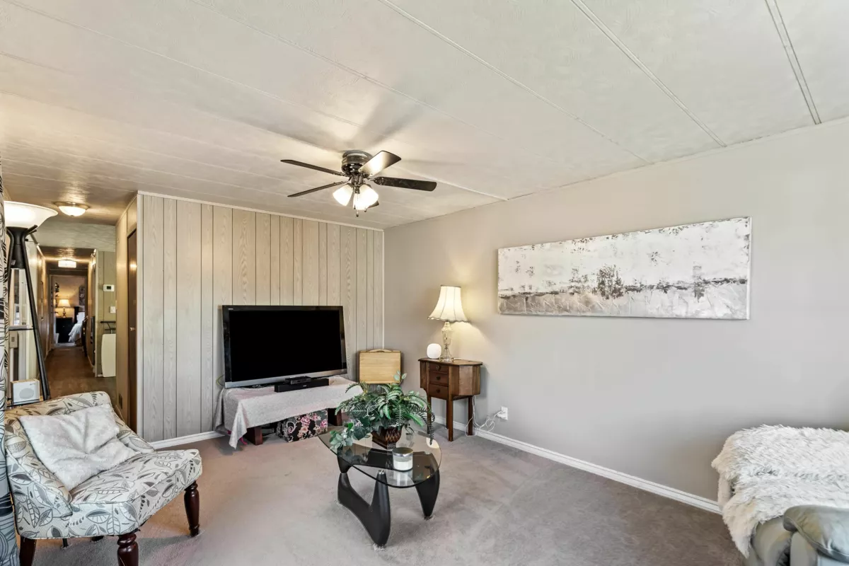 Kitchen Island Photo of 77 19630 Pinyon Lane, Pitt Meadows, BC