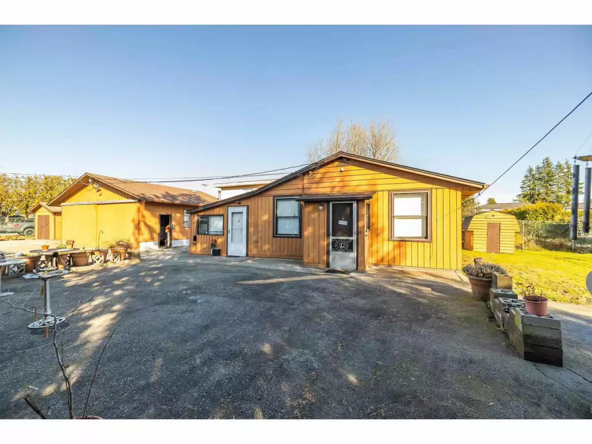 Family Room Photo of 26968 30 Avenue, Langley, BC