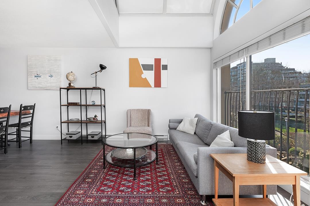 Breakfast Nook Photo of 413 525 Wheelhouse Square, Vancouver, BC