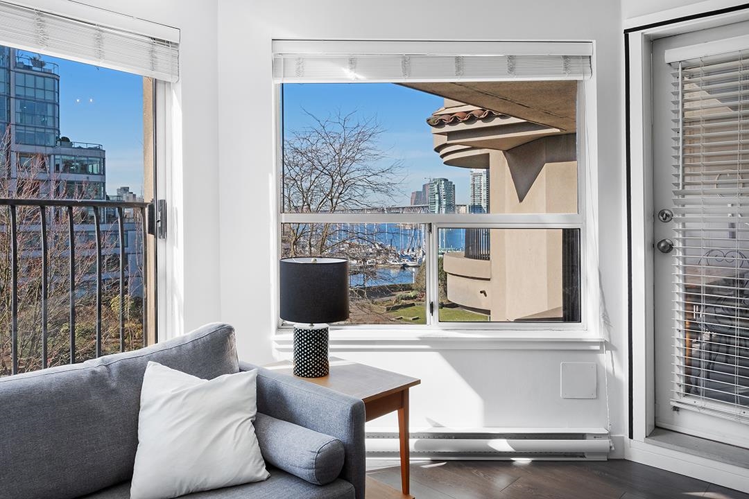 Family Room Photo of 413 525 Wheelhouse Square, Vancouver, BC