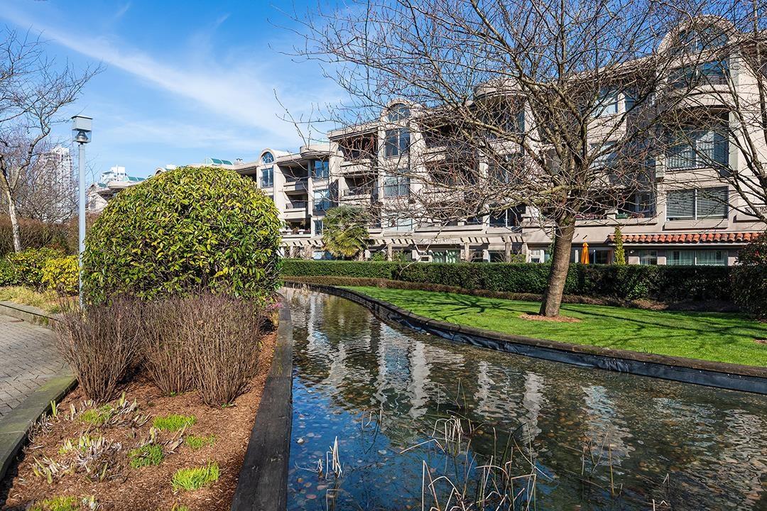Outdoor Patio Photo of 413 525 Wheelhouse Square, Vancouver, BC