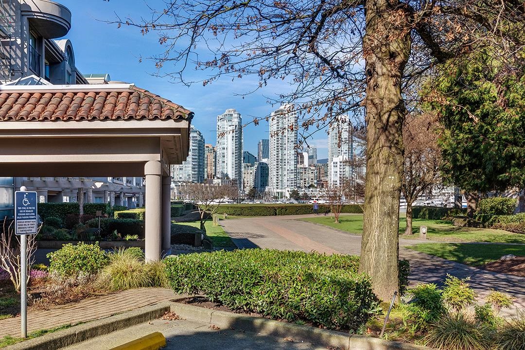 Staircase Photo of 413 525 Wheelhouse Square, Vancouver, BC