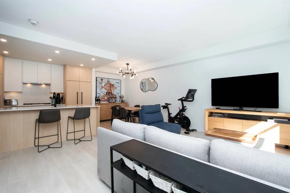 Kitchen Photo of 118 2045 Heritage Park Lane, North Vancouver, BC