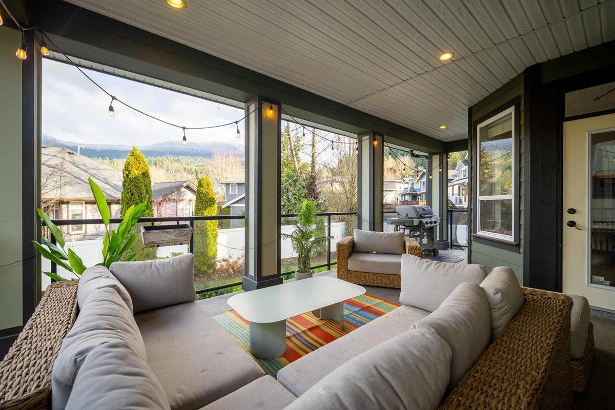 Bedroom 3 Photo of 1031 Jay Crescent, Squamish, BC