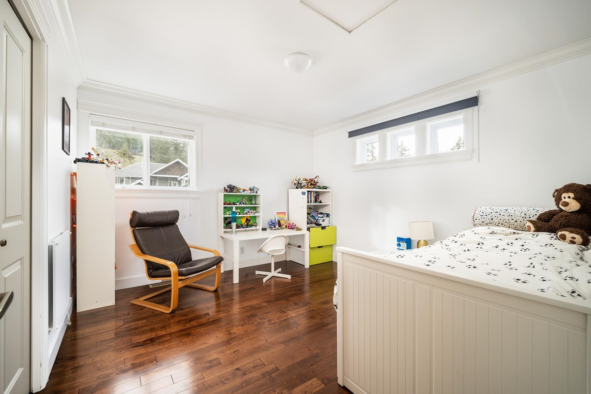 Entry Foyer Photo of 1031 Jay Crescent, Squamish, BC
