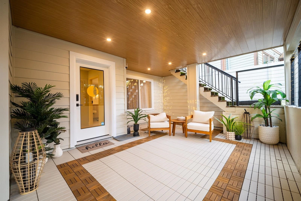Garage Interior Photo of 1031 Jay Crescent, Squamish, BC