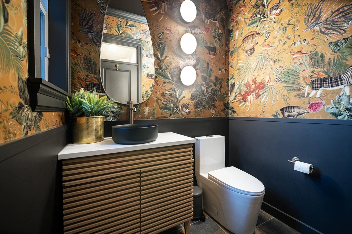 Kitchen Island Photo of 1031 Jay Crescent, Squamish, BC