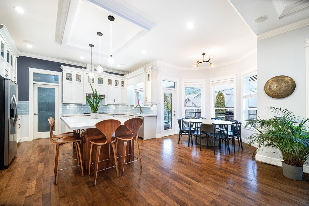 Living Room Photo of 1031 Jay Crescent, Squamish, BC