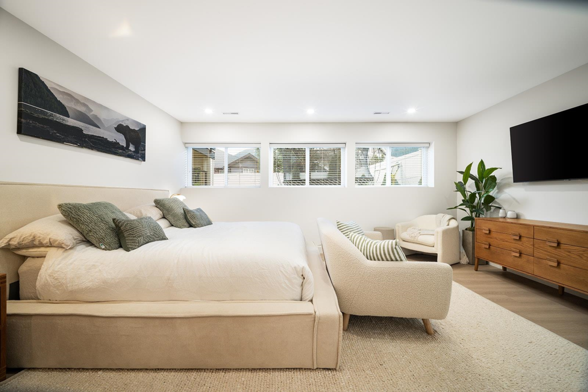 Neighborhood Park Photo Near 1031 Jay Crescent, Squamish, BC