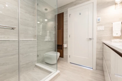 Entry Foyer Photo of 416 1526 Finlay Street, White Rock, BC