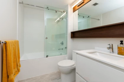 Staircase Photo of 416 1526 Finlay Street, White Rock, BC