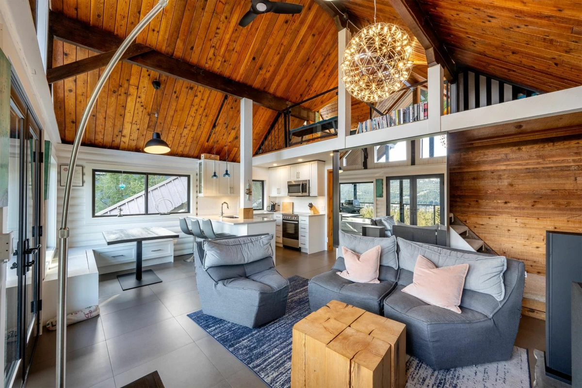Living Room Photo of 8706 Wedgeview Place, Whistler, BC