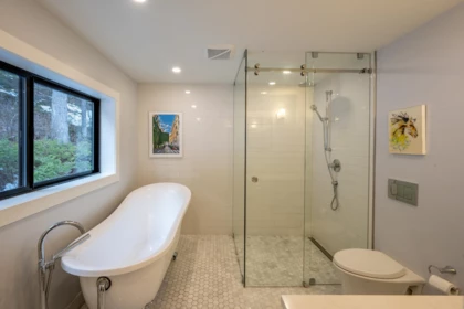 Primary Bathroom Photo of 8706 Wedgeview Place, Whistler, BC