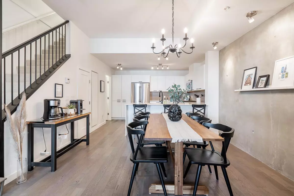 Dining Area Photo of 2751 Spring Street, Port Moody, BC