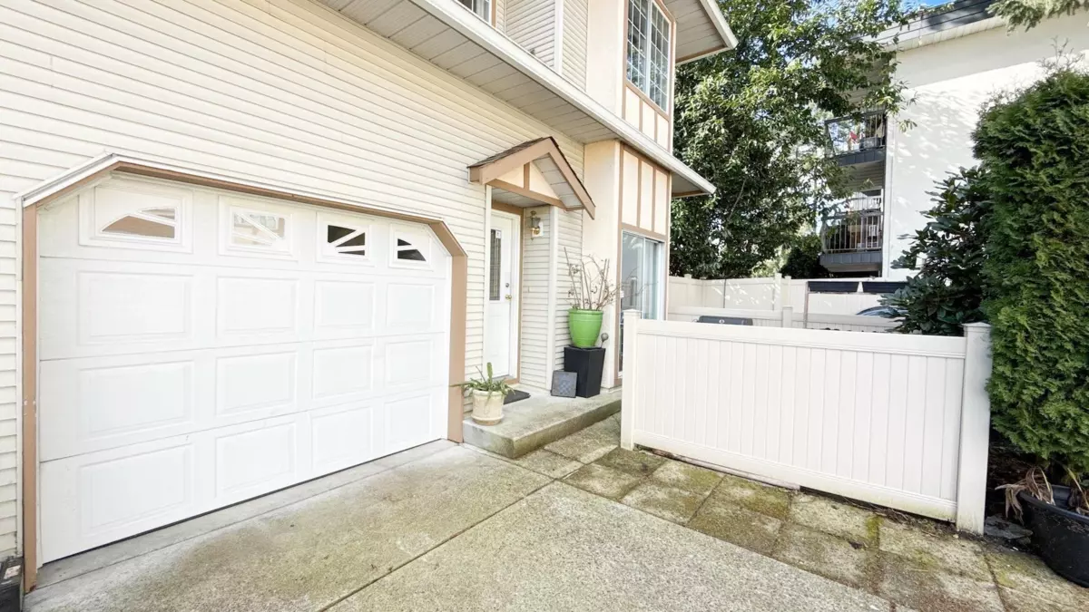 Living Room Photo of 7 21409 NE Dewdney Trunk Road, Maple Ridge, BC