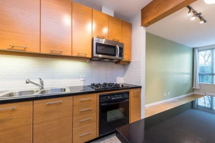 208 560 Raven Woods Drive, North Vancouver, BC, North Vancouver — Apartment/Condo for sale