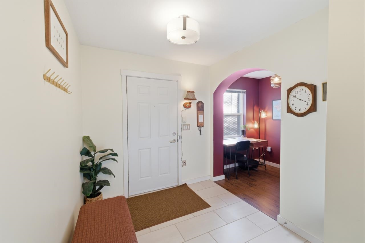 Family Room Photo of 5 11060 Barnston View Road, Pitt Meadows, BC