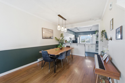 Breakfast Nook Photo of 5 11060 Barnston View Road, Pitt Meadows, BC