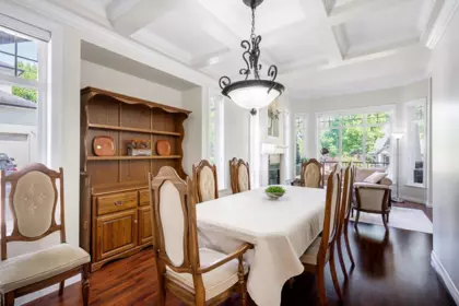 Kitchen Island Photo of 21620 93rd Avenue, Langley, BC
