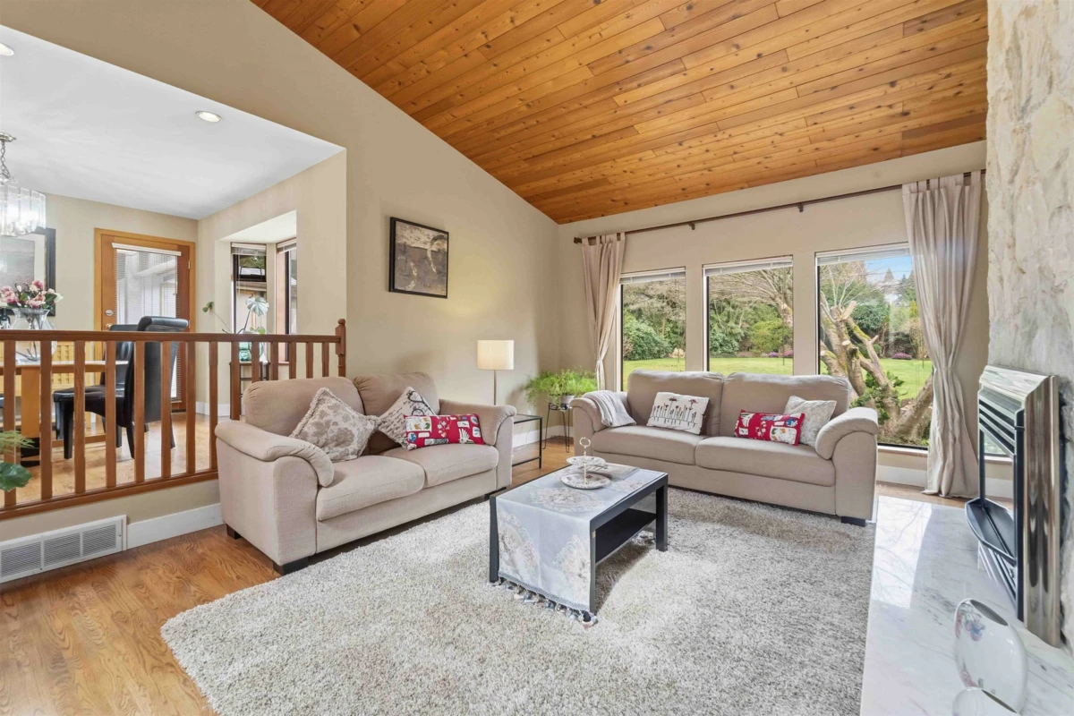 Family Room Photo of 5541 Gilpin Street, Burnaby, BC