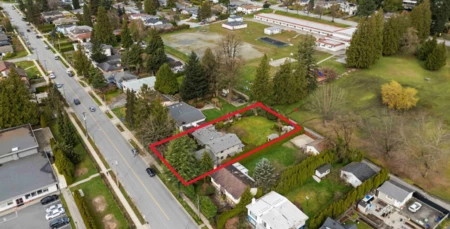 Community Amenities Photo (Clubhouse) of 5541 Gilpin Street, Burnaby, BC