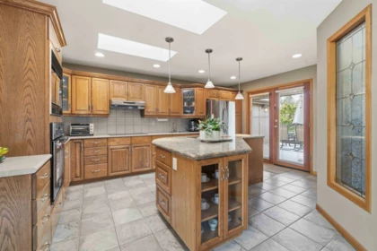 Kitchen Island Photo of 5541 Gilpin Street, Burnaby, BC