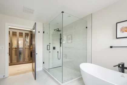 Hallway Photo of 936 Poirier Street, Coquitlam, BC