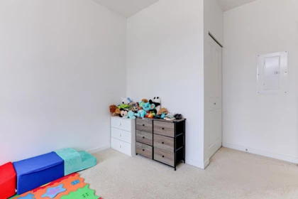 Basement Recreation Room Photo of 324 15138 34 Avenue, Surrey, BC